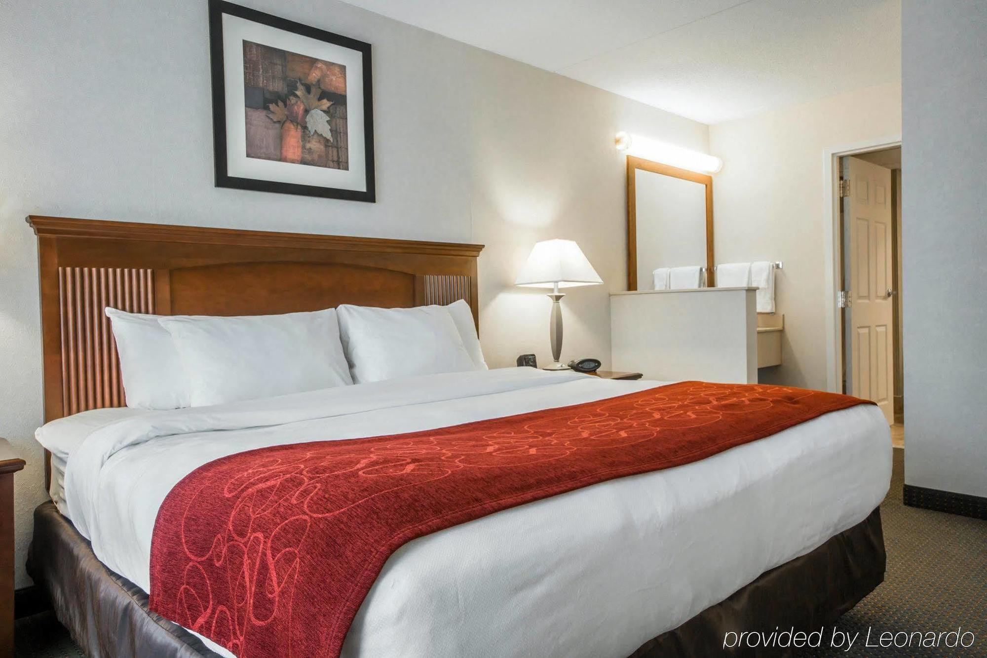 Comfort Suites South Burlington Near University Zewnętrze zdjęcie