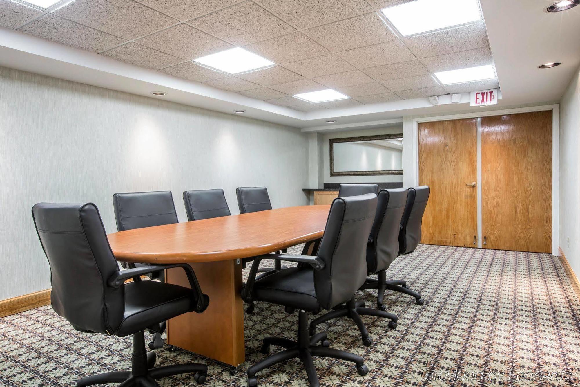Comfort Suites South Burlington Near University Zewnętrze zdjęcie