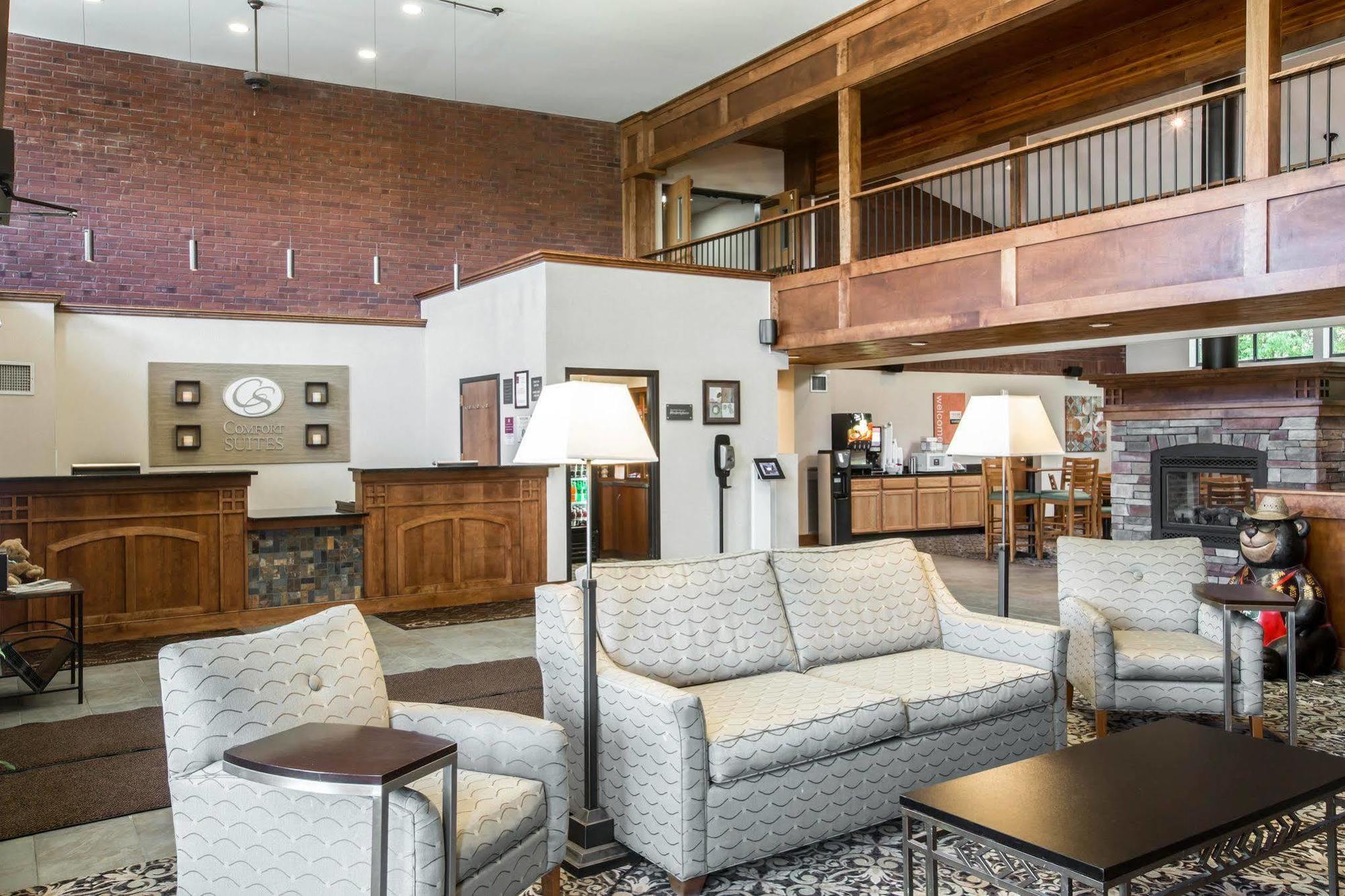 Comfort Suites South Burlington Near University Zewnętrze zdjęcie